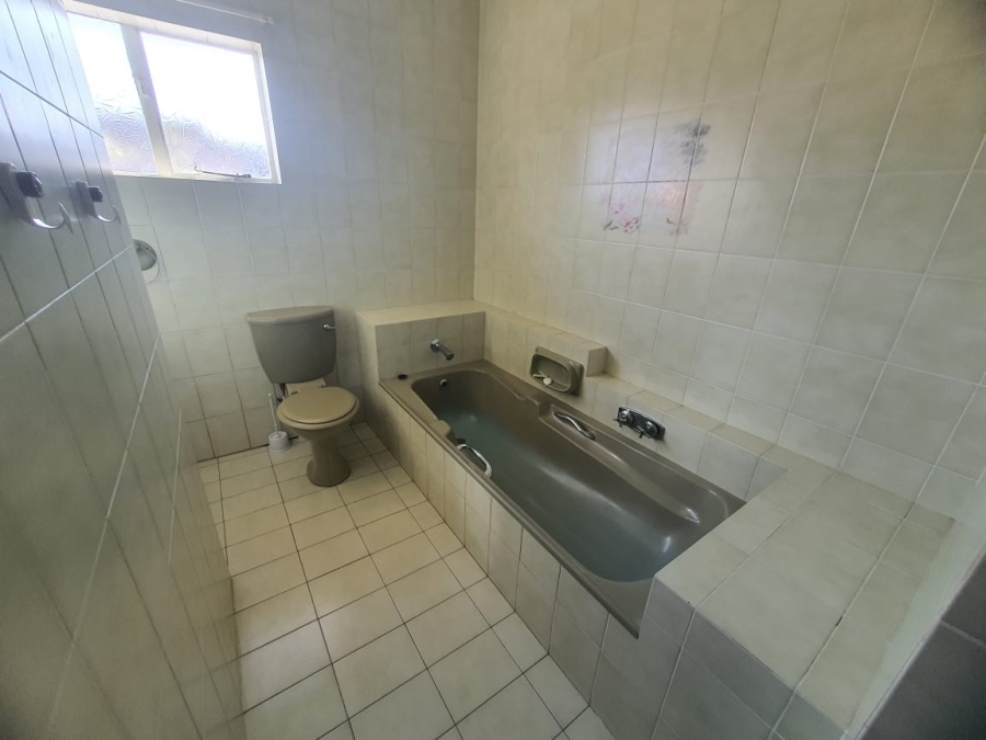 3 Bedroom Property for Sale in Sunnyridge Eastern Cape